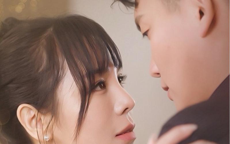 大佬别跑闪个婚封面图