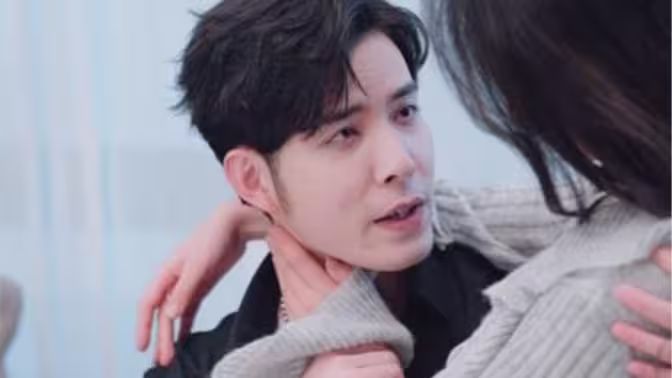 她比星星闪耀封面图