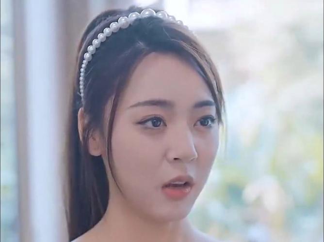 新版 替嫁夫人是大佬封面图