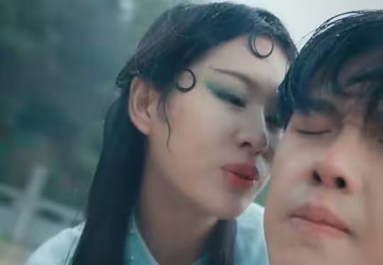 开局一身无敌大招封面图