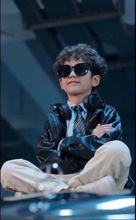 五年后她带三宝回国飒疯了封面图