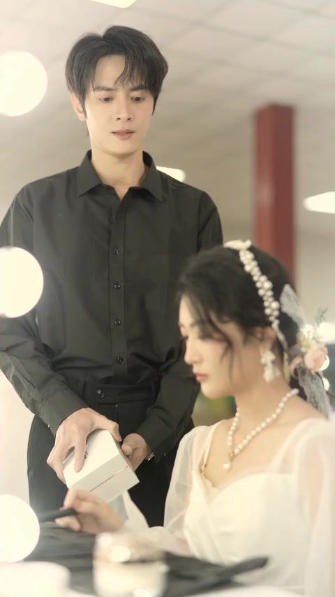 换脸归来，我让总裁跪地求饶封面图