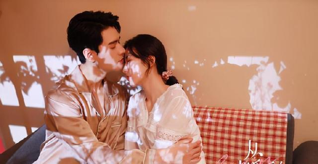 离婚后，美女总裁倒追我封面图