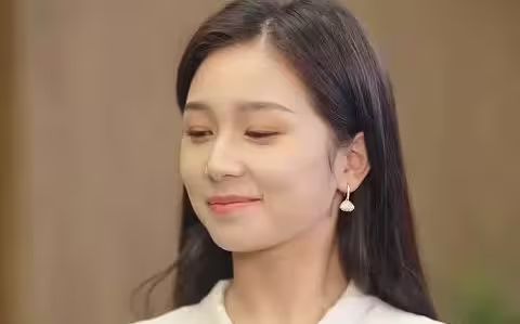 红薯当彩礼，迎娶百亿女总裁（我把红薯卖了十个亿）封面图