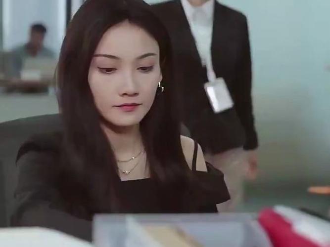 闪婚总裁太上头封面图